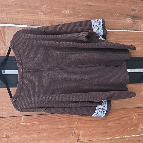 POL Peace SIgn Lightweight Ribbed Oversized Top Sz M - Picture 4 of 4